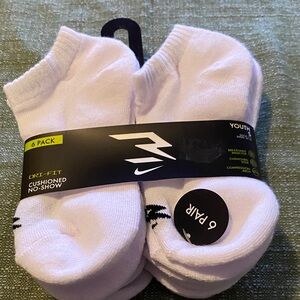 Nike Dri-FIT White No-Show Socks - 6 Pack